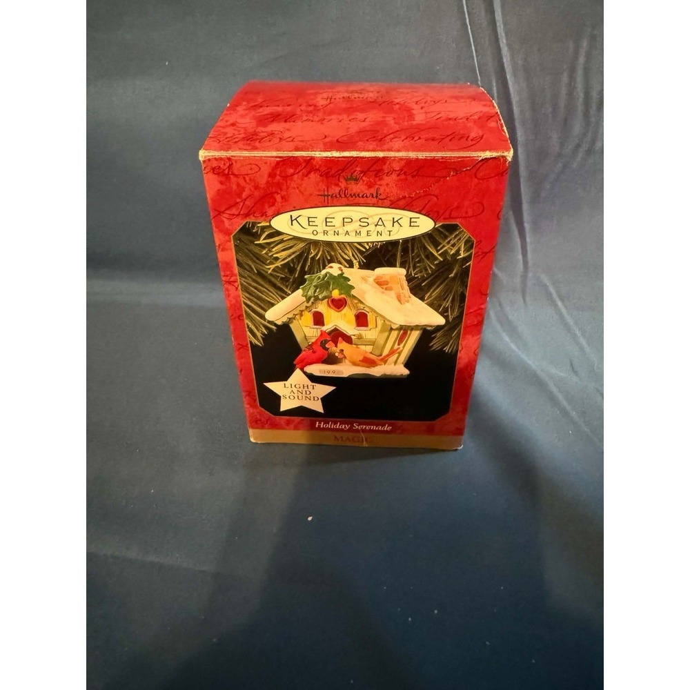 Holiday Serenade Birdhouse Hallmark Keepsake Ornament Light and Sound Magic 1997